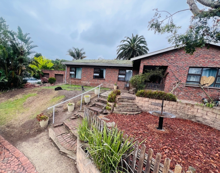 4 Bedroom Property for Sale in Twee Rivieren Western Cape